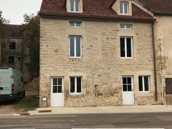 Loue Maison Mitoyenne 64 m2 à Gissey sous Flavigny 21150