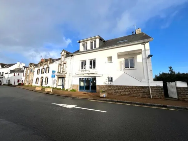 Local Commercial 45 m² centre village