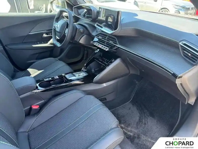 Peugeot 2008 electrique 54 kwh 156 ch — photo 39