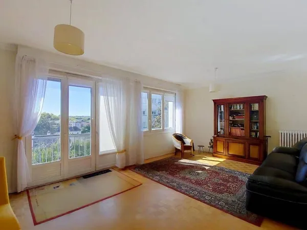 Appartement 4 pièces 94 m²