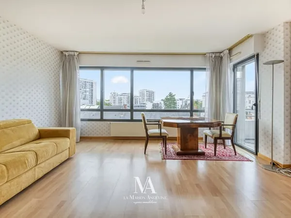 ANGERS SUPERBE T3 DE 75 M2 AVEC VUE EXCEPTIONNELLE ET GRAN