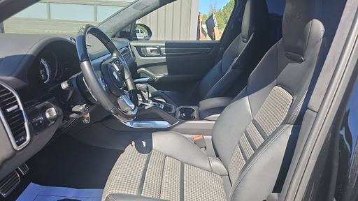 Porsche Cayenne 4.0 V8 e-Hybrid 680 BVA8 - Turbo S Pack Gt – 2023 – 31069 km – Hybride rechargeable – Boîte Automatique — photo 6