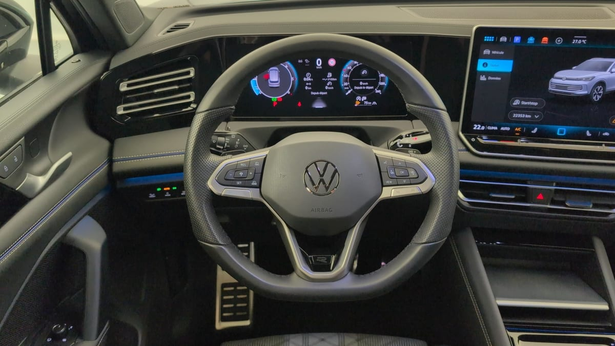 Volkswagen Tiguan — photo 14