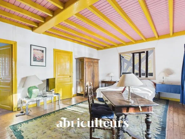 Vends maison ancienne - 777 m² - 25 pièces, 18 chambres - Pornic 44210