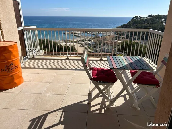 Appartement bail annuel avec vue mer