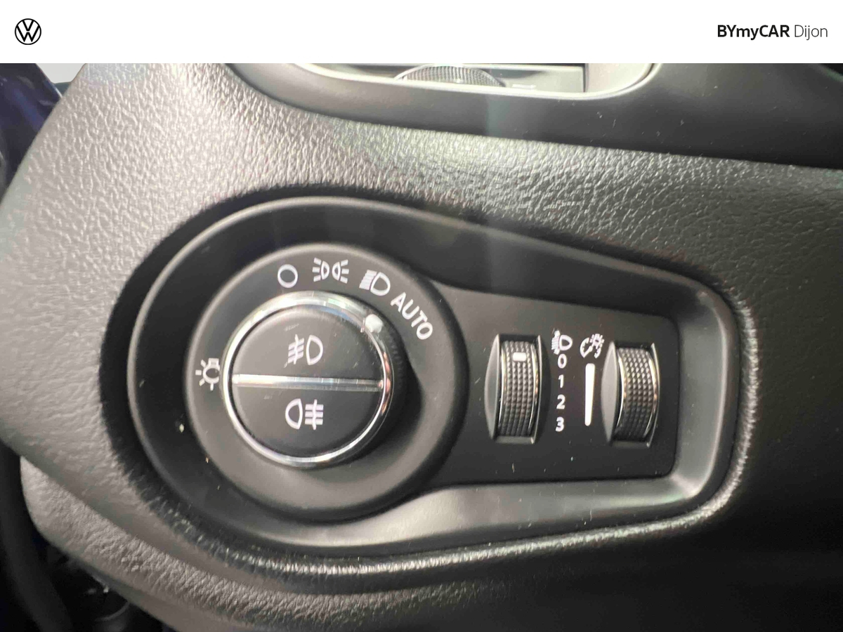 Jeep Renegade 1.6 l MultiJet 120 ch BVM6 — photo 18