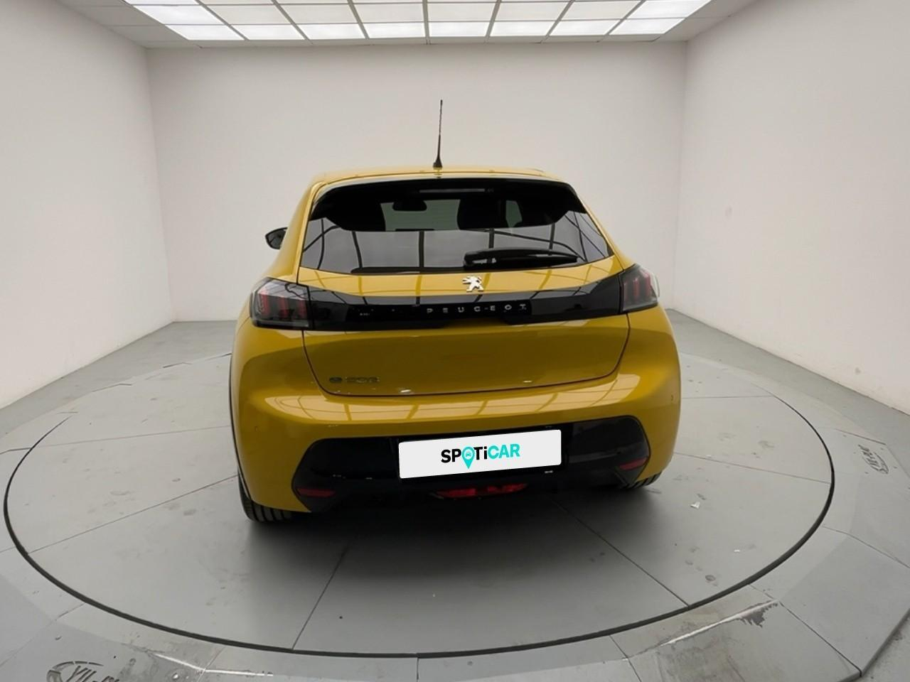 Peugeot 208 electrique 50 kwh 136ch allure — photo 4