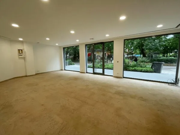 Boutique 70 m²