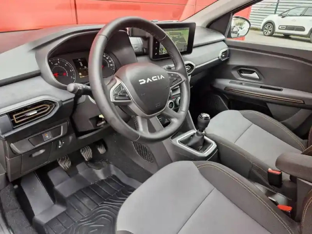 Dacia Jogger tce 110 5 places gsr2 — photo 36