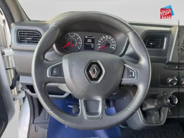Renault Master fg f3500 l2h2 2.3 blue dci 135ch confort euro6 — photo 12