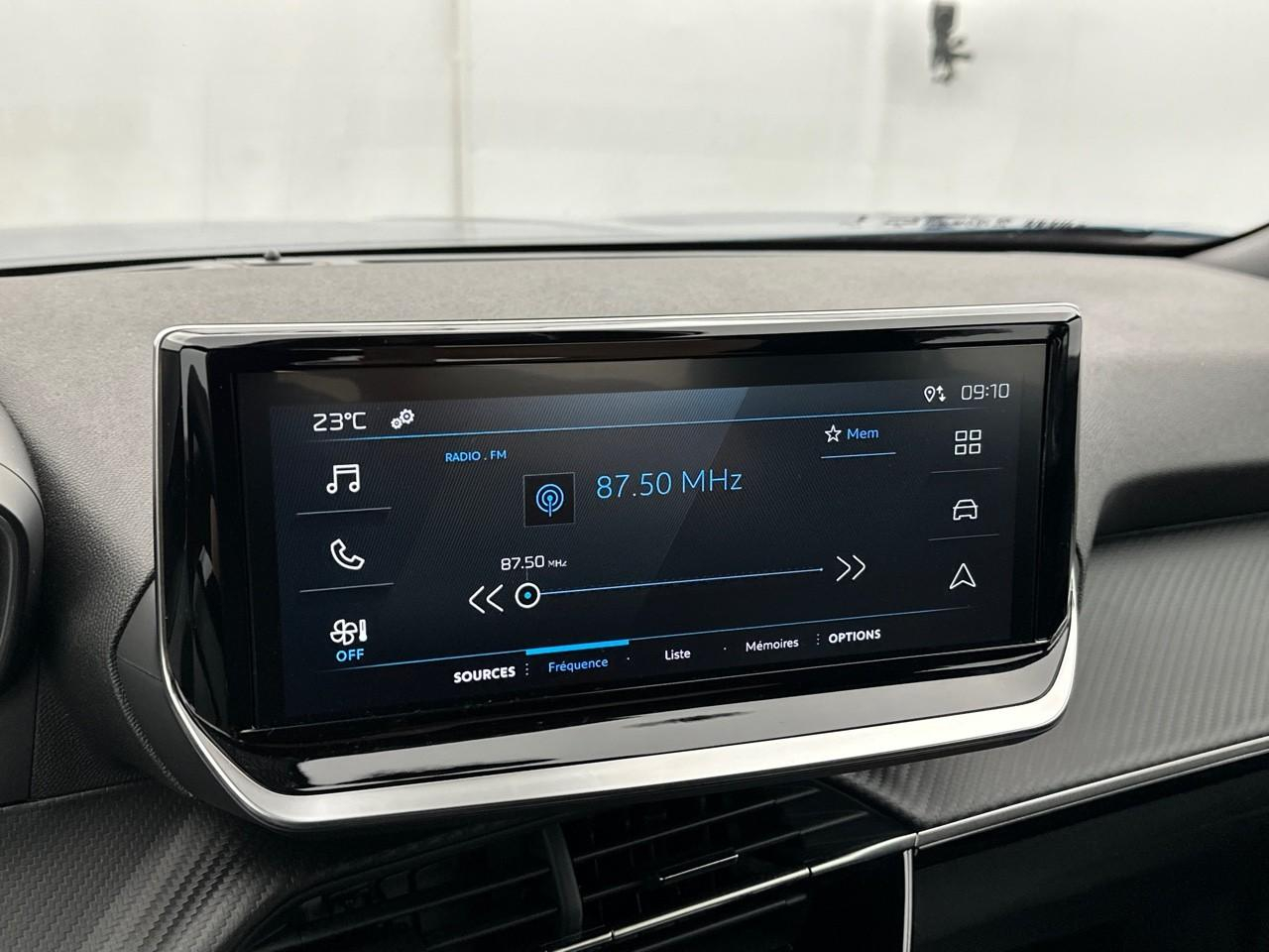 Peugeot 2008 hybrid 145 e-dcs6 style — photo 22