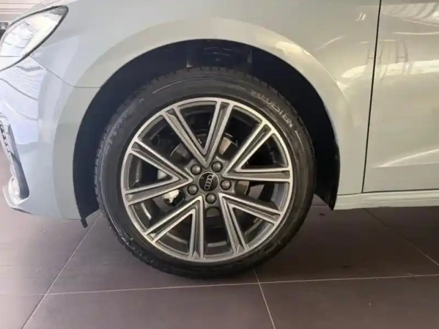 Audi A1 sportback 25 tfsi 95ch design s tronic 7 — photo 7