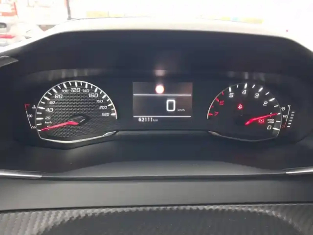 Peugeot 208 puretech 75 s&amp;s bvm5 — photo 52