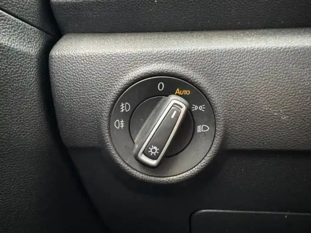 Volkswagen T-Roc 1.5 tsi 150 evo start/stop dsg7 iq.drive — photo 4