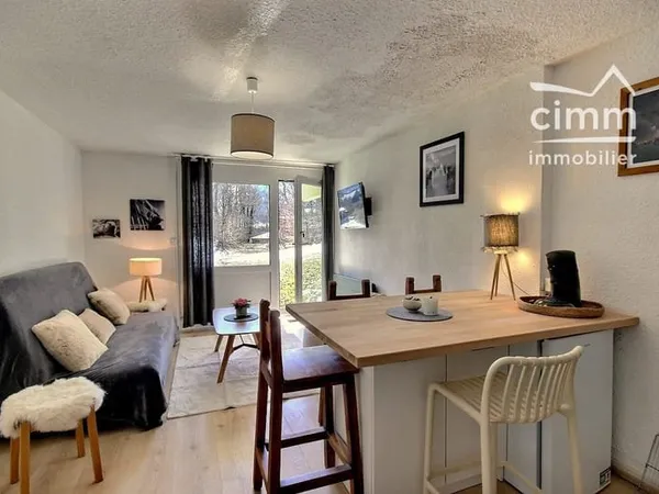 A VENDRE LES CARROZ D'ARACHES 74300, APPARTEMENT RENOVE + TERRAS