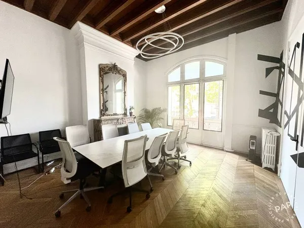 Bureaux/Locaux professionnels 104 m²