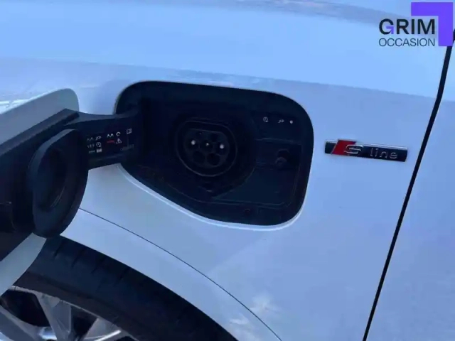 Audi Q3 45 tfsie 245 ch s tronic 6 — photo 21