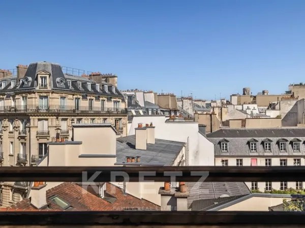 Niché au dernier étage