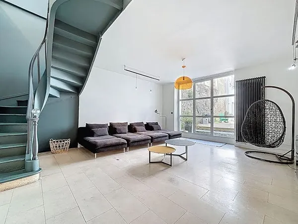 Maison 7 pièces 236 m²