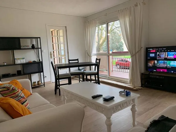 Appartement 1 pièce 84 m²