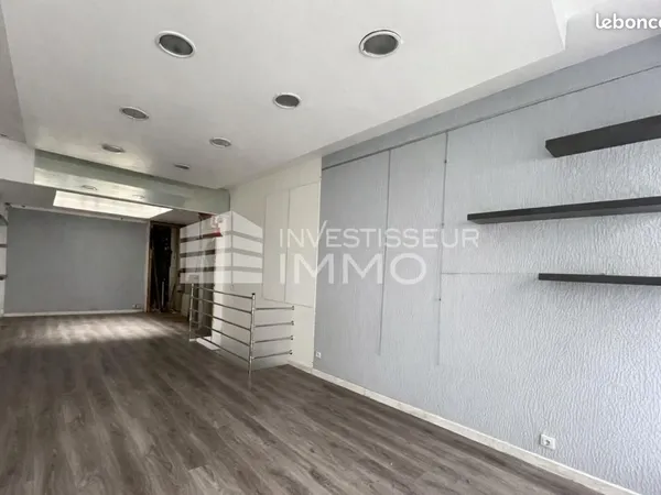 Local commercial 77 m²