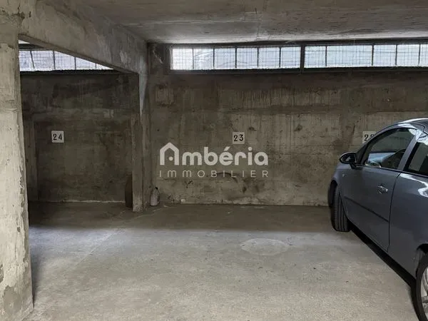 Parking/box 10 m² Orléans