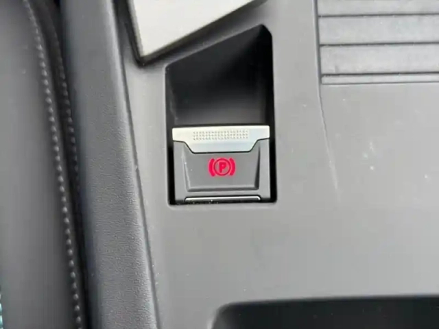 Peugeot 408 puretech 130 ch s&amp;s eat8 allure pack — photo 22
