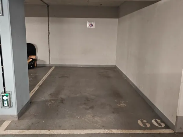 Place de Parking près de Paris