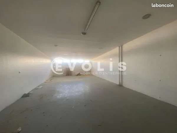 Bureaux 80 m²