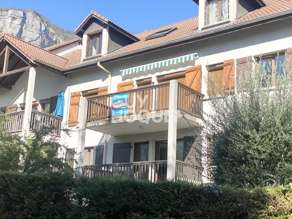 Appartement T2 à vendre à Crolles - avec garage, cave et terrasse