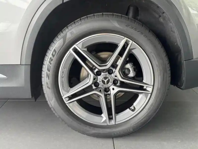 Mercedes Gla 200 d amg line — photo 32