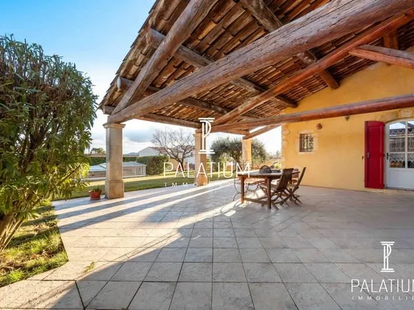 Maison 6 pièces 203 m²
