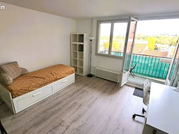 Studio 26 m2 renove arcueil - 2 min rer laplace - calme - balcon sans vis-a-vis