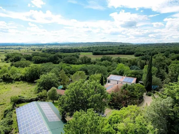 Ferme de 6ha5, proche d'Uzès
