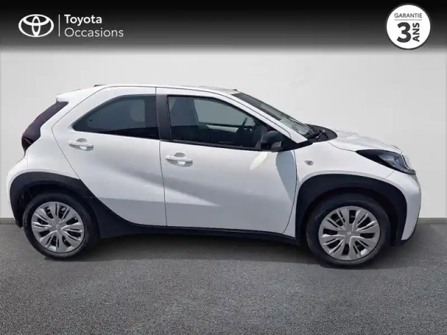 Toyota Aygo X 1.0 vvt-i 72ch dynamic my24 — photo 8