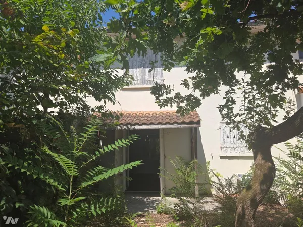 Vends maison de ville - 64 m² - 4 pièces, 3 chambres - Bordeaux 33000