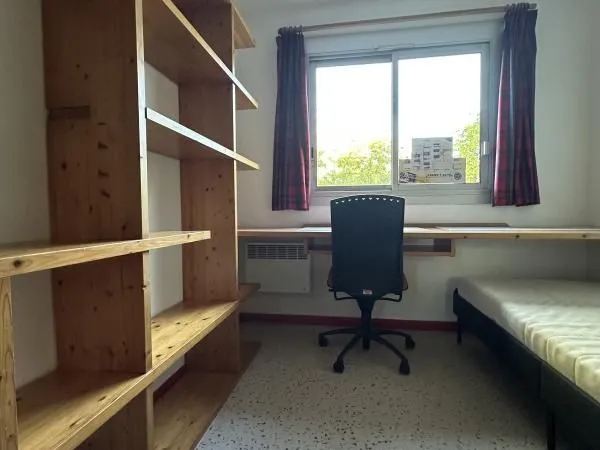 Studio 1 pièce 9 m²