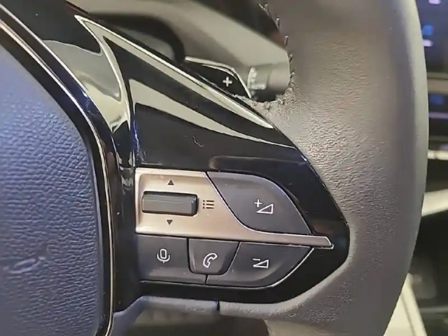 Peugeot 408 puretech 130 ch s&amp;s eat8 — photo 21
