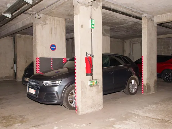 Parking / Garage Compans - Caffarelli dans résidence de standing