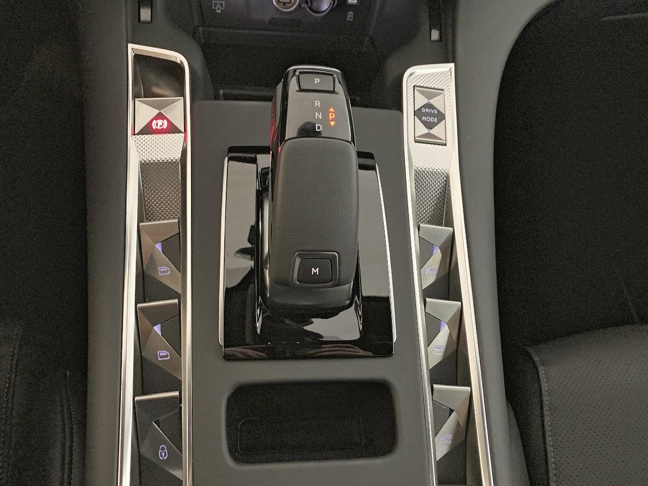 Ds Ds 7 crossback bluehdi 130 eat8 etoile — photo 17