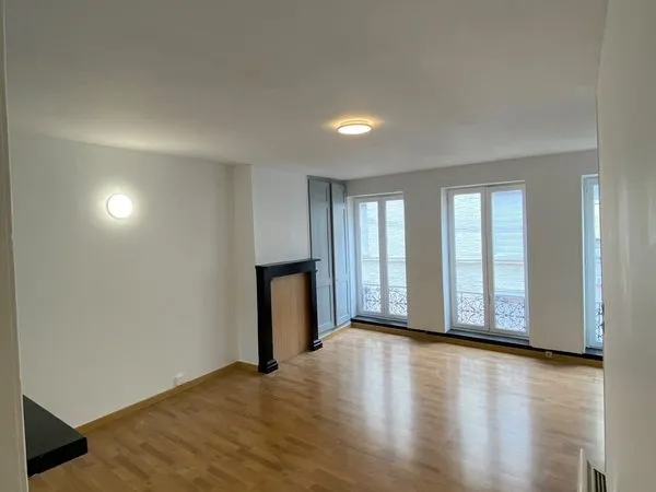 Appartement duplex rénové de 50 m² - Centre-ville d'Hazebrouck