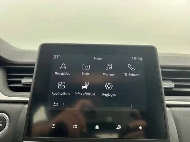 Renault Captur blue dci 115 edc — photo 14