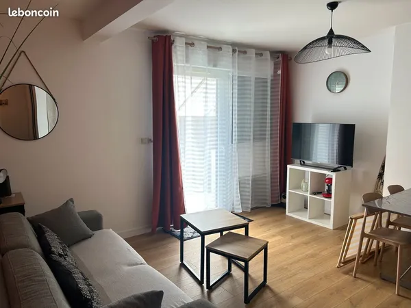 Grand T2 lumineux avec extérieur