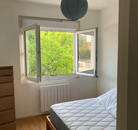 Colocation dans une maison avec jardin