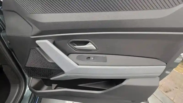 Dacia Bigster hybrid-g 150 4x4 — photo 36