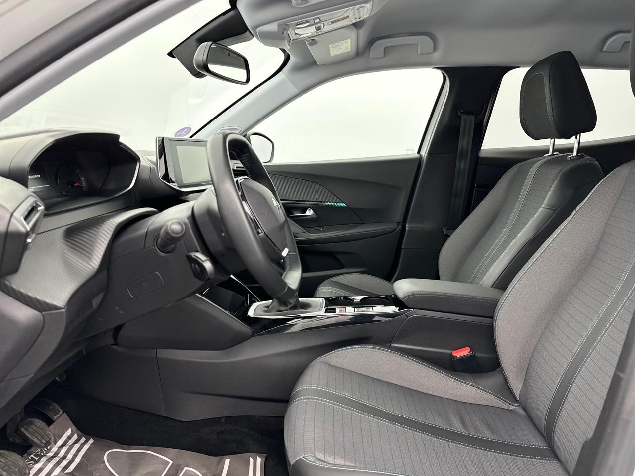 Peugeot 2008 puretech 100 s&s bvm6 allure — photo 9