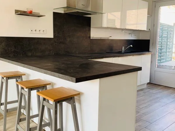 Appartement meublé de 62 m² avec 2 chambres et un extérieur sur Lille