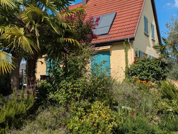 Maison familiale T4 avec jardin arboré et sous-sol complet