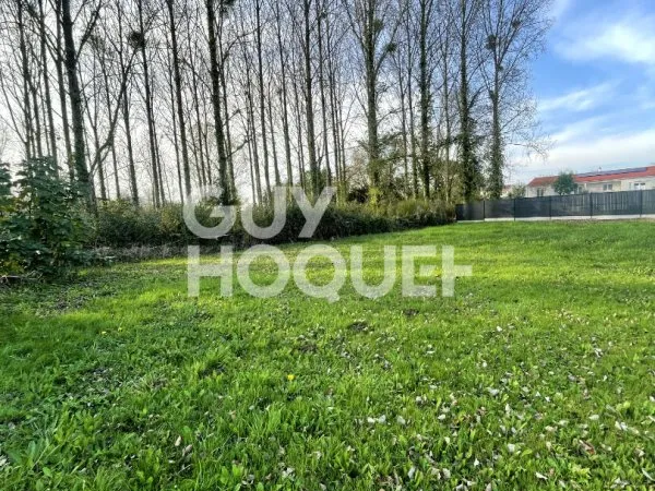Terrain à Bâtir de 745 m² à Commequiers