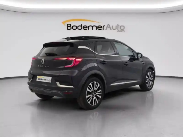 Renault Captur tce 155 edc fap — photo 4